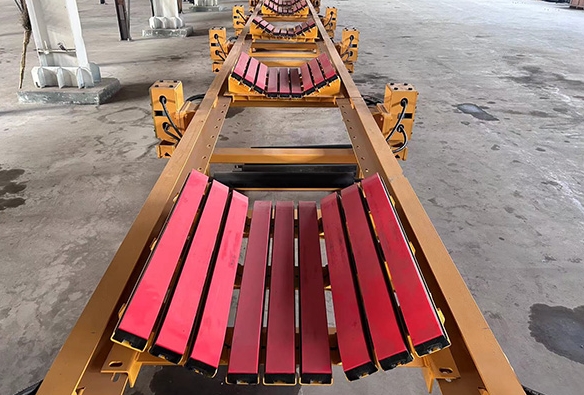 帶式輸送機(jī)用自移式機(jī)尾適用于哪種環(huán)境以及運(yùn)輸解決方案